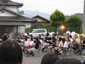 Had lots of live entertainment like High school jazz bands...
